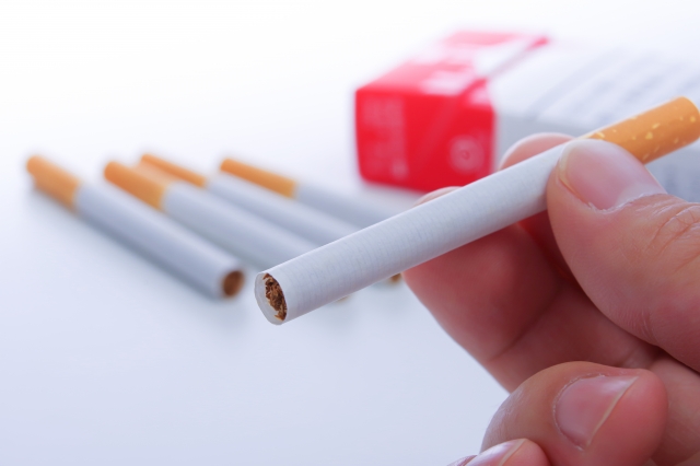 喫煙が引き起こす歯周病のリスクとその対策